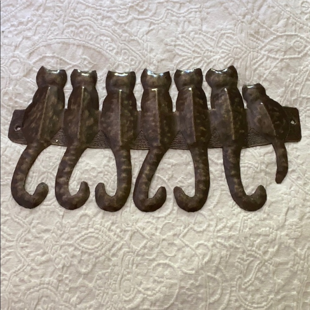 Metal wall hanging - silhouette of 7 cats